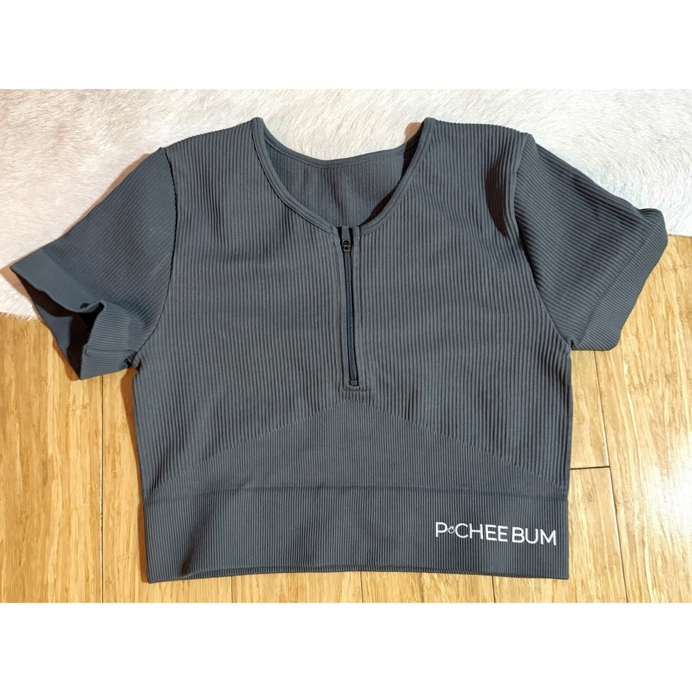 Pcheebum Women's Gray Short Sleeve Ribbed Top With Front Zipper Size S/M‎